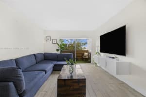 7801 NE 4th Ct APT 304, Miami, FL 33138, - MLS#A11974902