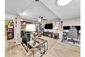 9410 Live Oak Pl 110 Davie, FL 33324 - MLS#A11974929