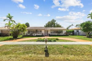 10262 Sw 27th St, Miami