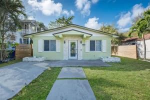 276 Nw 40th St, Miami