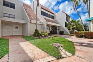 303 Racquet Club Rd 204 Weston, FL 33326 - MLS#A11975007