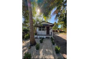 1762 Nw 63rd St, Miami