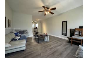 75 Washington Ave 18, Miami Beach