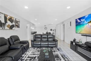 9403 Sw 76th St Y17 Miami, FL 33173 - MLS#A11975048