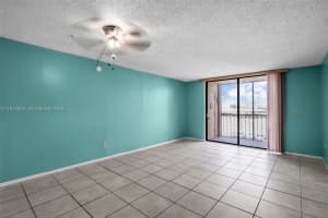 8615 Nw 8th St 421 Miami, FL 33126 - MLS#A11975065