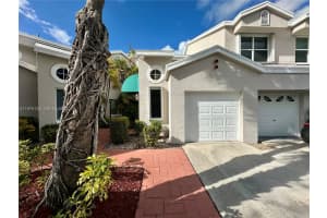 14911 Sw 15th St 14911, Pembroke Pines