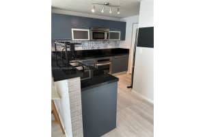 253 2nd St , Miami, FL 33132 - MLS#A11975137