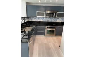 253 2nd St , Miami, FL 33132 - MLS#A11975137