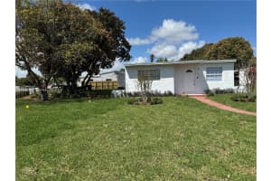 6324 E 6th Ave Hialeah, FL 33013 - MLS#A11975141