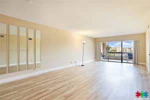 1036 Us Highway 1 216 North Palm Beach, FL 33408 - MLS#A11975165