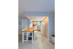 541 Blue Heron Dr , Hallandale Beach, FL 33009 - MLS#A11975239