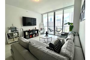 79 Sw 12th St 2010 Miami, FL 33130 - MLS#A11975240