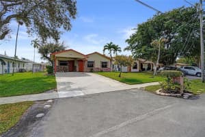 215 NW 12th Ct, Dania Beach, FL 33004, - MLS#A11975289