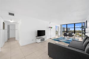 1000 Parkview Dr 1001 Hallandale Beach, FL 33009 - MLS#A11975305