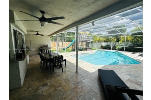 1319 Rodman St Hollywood, FL 33019 - MLS#A11975314