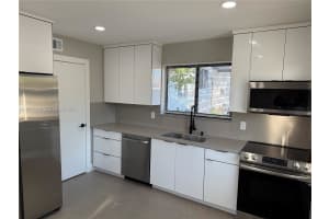 3275 Sw 27th St 3275 Miami, FL 33133 - MLS#A11975331