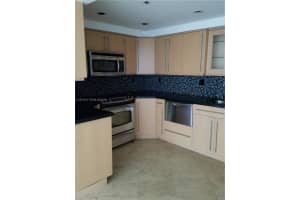 MLS# A11975352, Miami Beach, Florida 33140