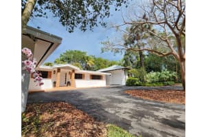 6065 Sw 133rd St, Pinecrest