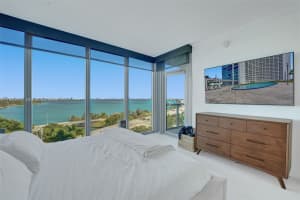 601 Ne 36th St 811, Miami