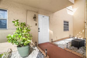 879 Twin Lakes Dr 1-b Coral Springs, FL 33071 - MLS#A11975378