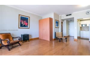 700 Biltmore Way 1008 Coral Gables, FL 33134 - MLS#A11975400