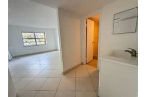 4304 Nw 9th Ave 2-1c Deerfield Beach, FL 33064 - MLS#A11975444