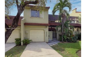 3905 Adra Ave J-46b Doral, FL 33178 - MLS#A11975454