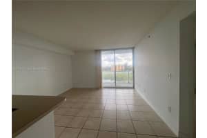 5077 7th St , Miami, FL 33126 - MLS#A11975475