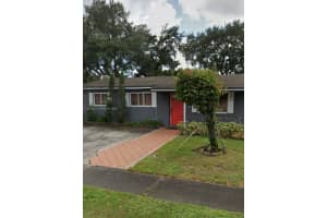 7430 Douglas St, Hollywood