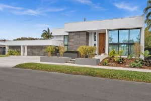 19801 Ne 23rd Ave Miami, FL 33180 - MLS#A11975560