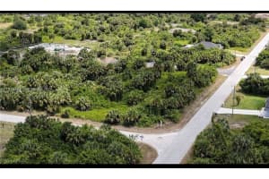 327 Lancelot Ave Lehigh Acres, FL 33974 - MLS#A11975564