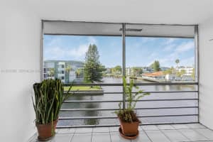 2775 Taft St 301 Hollywood, FL 33020 - MLS#A11975596