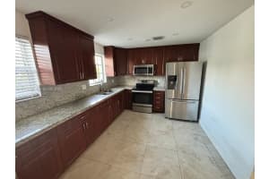 4365 W 1st Ave Hialeah, FL 33012 - MLS#A11975648