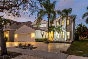 1176 Cedar Falls Dr Weston, FL 33327 - MLS#A11975653