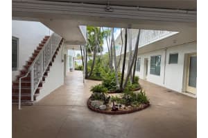8420 Byron Ave APT 5, Miami Beach, FL 33141, - MLS#A11975730