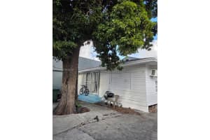 2722 Nw 23rd Ave Miami, FL 33142 - MLS#A11975736