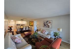 140 Lakeview Dr 111 Weston, FL 33326 - MLS#A11975763