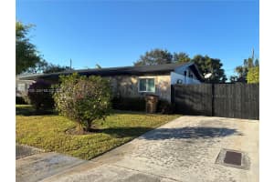 365 Nw 4th Ct Deerfield Beach, FL 33441 - MLS#A11975785