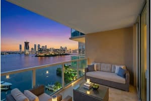 3330 Ne 190th St 1212, Aventura