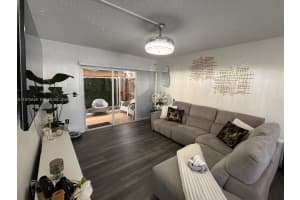 6255 Kendale Lakes Cir 128 Miami, FL 33183 - MLS#A11975849