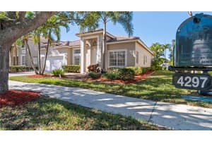 4297 Diamond Ter 4297 Weston, FL 33331 - MLS#A11975873