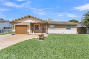 7811 47th St , Lauderhill, FL 33351 - MLS#A11975884