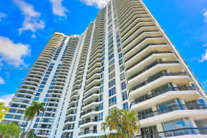 3530 Mystic Pointe Dr 2807, Aventura