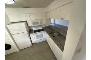 14208 Glenmoor Dr 14208 West Palm Beach, FL 33409 - MLS#A11975951