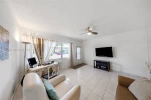 1015 Sw 11th Ave 5k Hallandale Beach, FL 33009 - MLS#A11975953