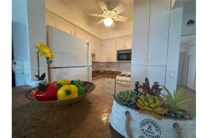 851 Atlantic Shores Blvd 232 Hallandale Beach, FL 33009 - MLS#A11976012