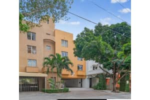 2630 Sw 28th St (overbrook) 51, Miami