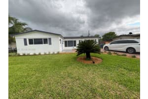 6220 Nw 19th St Sunrise, FL 33313 - MLS#A11976040