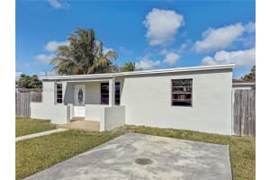 5245 98th Ct , Miami, FL 33165 - MLS#A11976146