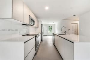 MLS# A11976153, Miami, Florida 33180